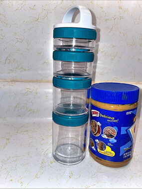 Snackeez Stackable Food Storage Container Clear & Blue Like New Those are GoStak